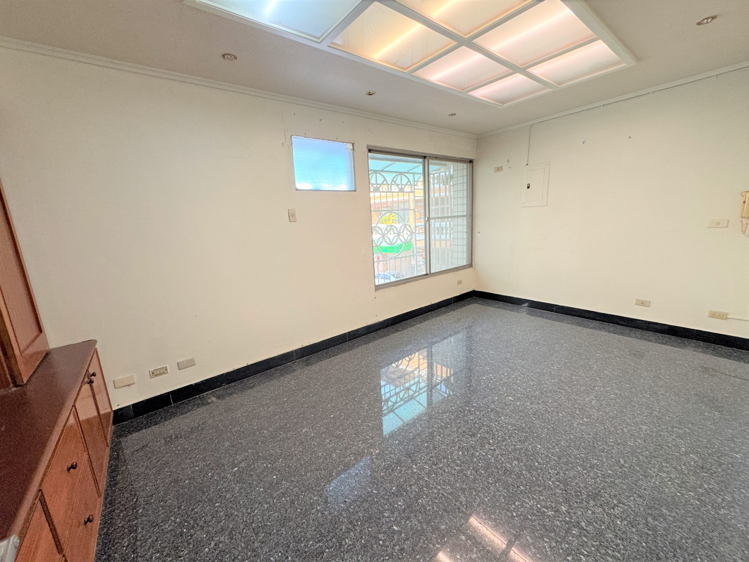 南紡小資首選電梯兩房車位:圖片 3